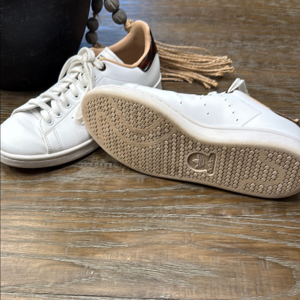 Adidas White Leather Sneakers Minimalist Design unisex 8.5 Gently used. - Picture 2 of 6